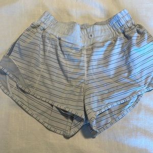 Lululemon Hotty hot shorts